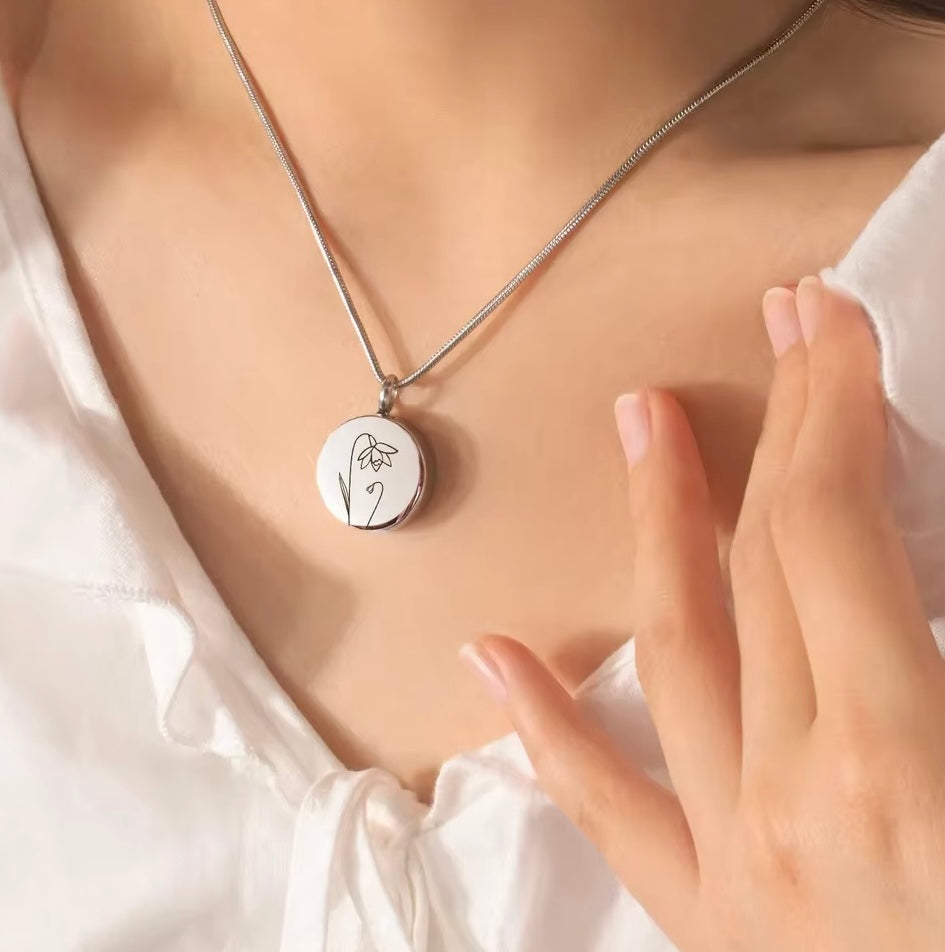 Round Memorial Pendant – Personalised With Birth Flower or Flower of your choice